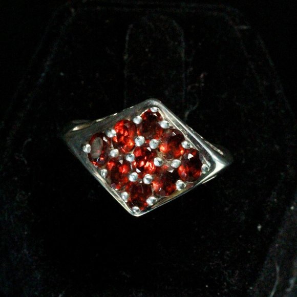 CII Thailand Sterling Silver Garnet Cluster QVC Diamond Shape Ring - Picture 4 of 8